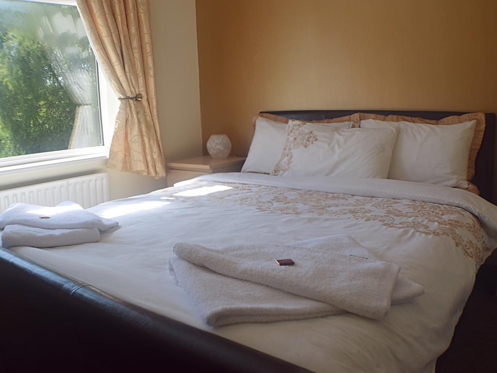 Broad Oaks B&B Solihull Extérieur photo
