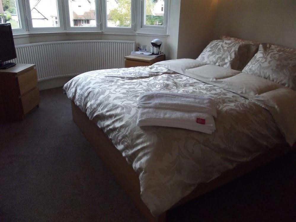 Broad Oaks B&B Solihull Extérieur photo