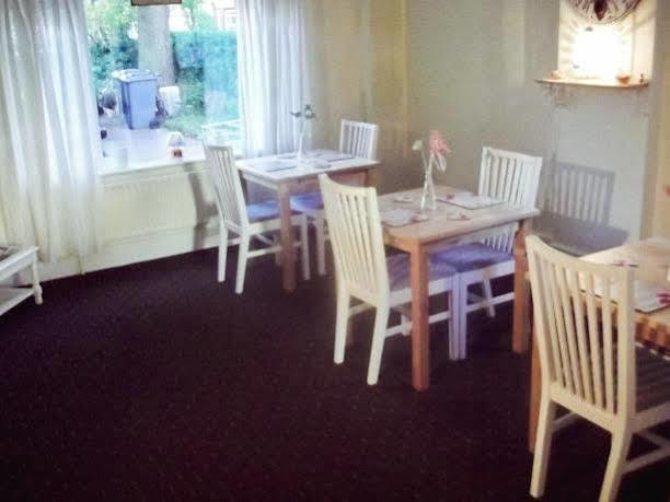Broad Oaks B&B Solihull Extérieur photo
